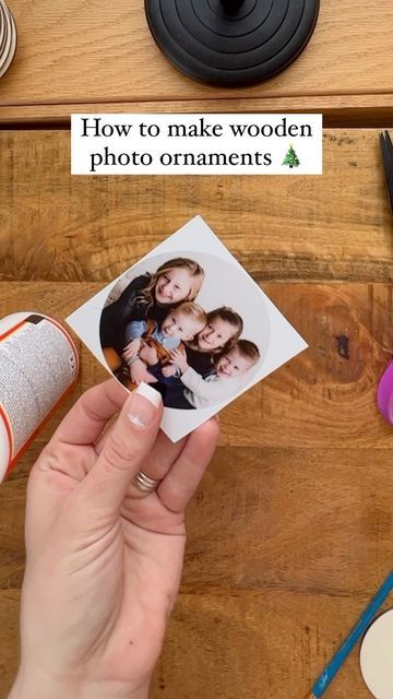 𝐤𝐚𝐲𝐥𝐚 𝐞. 𝐩𝐡𝐨𝐭𝐨𝐠𝐫𝐚𝐩𝐡𝐲 on Instagram: "These wooden Christmas tree photo ornaments make the best gifts! What you need: 3” wooden circles (found on Amazon) Mod podge Paint brush 220 grit sandpaper Small hole punch Drill Twine 3” photo (I print six on one 8x10) #diy #TipsAndTricks #giftideas #ornament #treeornament #photographer #photogift #gift #christmas #christmasgifts #christmasgiftideas" Diy Wood Photo Ornaments, Diy Wooden Photo Ornaments, Diy Wood Picture Ornaments, Christmas Picture Gifts From Kids, Diy Grandparent Ornaments, Diy Modge Podge Ornaments, Christmas Ornaments With Photos Diy, Photo Baubles Diy, Wood Photo Ornaments Diy