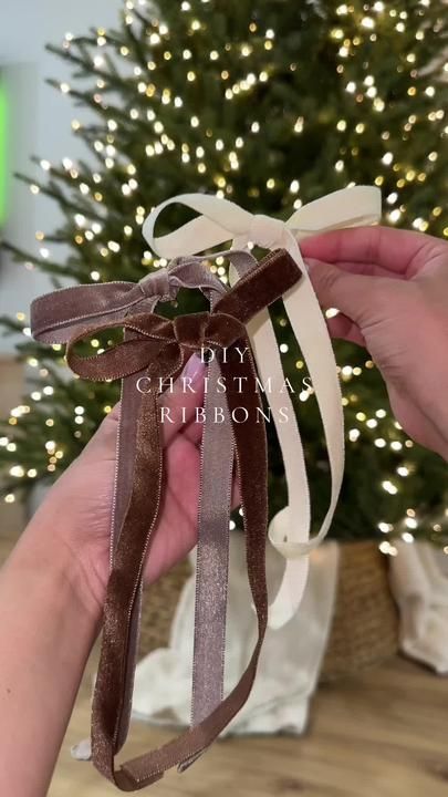 Tree Ribbon Tutorial, Diy Christmas Ribbon, Ribbon Tutorial, Christmas Tree Inspo, Christmas Tree Ribbon, Christmas Bows Diy, Tree Ribbon, Christmas Tree Bows, Christmas Decor Inspiration