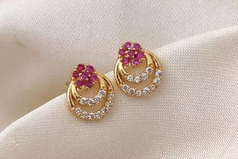 Latest Model Ear Rings Gold, Small Buttalu Earrings Gold, Latest Earrings Design, Gold Earrings For Kids, Small Earrings Gold, Bridal Necklace Designs, Gold Bangles For Women, New Gold Jewellery Designs, Gold Earrings Models