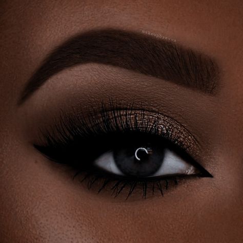 Black And Silver Eye Makeup Simple, Black And Gold Makeup Looks Smokey Eye, Black Hoco Makeup, Eye Makeup For Indian Wedding, Brown Smokey Eye Makeup Black Women, Red Smokey Eye Tutorial, Simple Black Eye Makeup, Cute Prom Makeup Looks, Neutral Prom Makeup