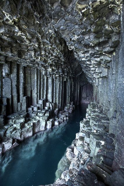 Cave Reference, Structural Geology, Wanderlust Wednesday, Fingal's Cave, Have Inspiration, Scary Places, Voyage Europe, Scotland Travel, Magical Places