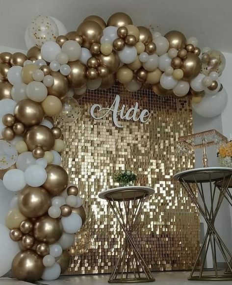 Gold And White Party Theme, Naming Ceremony Decoration, Golden Birthday Parties, 18th Birthday Decorations, Shimmer Wall, Birthday Party Theme Decorations, Gold Birthday Party, Golden Birthday, Birthday Balloon Decorations