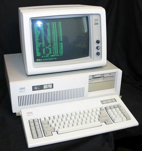 Original IBM PC AT 286 with a single half height 5.25' floppy drive. It also comes with a HDD. 1980 Computer, 1980s Computer, 80s Technology, Ibm Computer, 80s Computer, Alter Computer, Old Computer, Floppy Drive, Vintage Computer