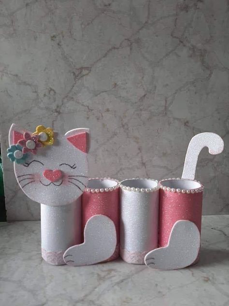 Room Decor Diy Paper, Wall Hanging Ideas, Toilet Paper Crafts, Hanging Ideas, Paper Flower Wall Decor, Paper Wall Hanging, Hand Crafts For Kids, Paper Roll Crafts, Paper Flower Wall