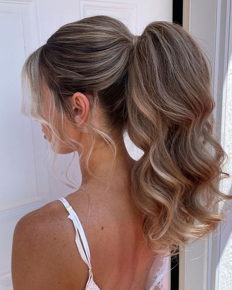 Elevate your style with 51 trendy ponytail hairstyles. From sleek and chic to playful and textured, find your perfect look today! Click the article link for more photos and inspiration like this // Photo Credit: Instagram @rjstylesco // #braidponytail #hairstyles #halfponytail #latesthairstyles #ponytail #ponytailhairstyles #ponytailideas #ponytailinspo Trending Ponytail Hairstyles, Trendy Ponytail Hairstyles, Ponytail Bridal Hair, Curled Ponytail Hairstyles, Trendy Ponytail, Prom Ponytail Hairstyles, Messy Ponytail Hairstyles, Fancy Ponytail, Bridal Ponytail