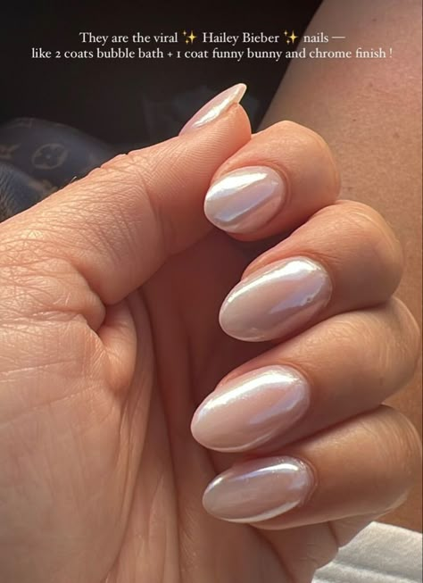 Hailey Bieber glazed donut nails Engagement Nails, Bridesmaids Nails, Milky Nails, Pearl Nails, Neutral Nails, Dipped Nails, Bridal Nails, Minimalist Nails, Chic Nails