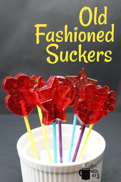 Old Fashioned Suckers are the simple hard candy suckers you had as a kid. They are basic. They aren't the flashy swirled lollipops. But they are delicious and will take you back to your childhood. Easy Lollipop Recipe, Dragons Cake, Candy Suckers, Homemade Lollipops, Hard Candy Recipes, Lollipop Recipe, Hard Candy Lollipops, How To Make Marshmallows, Candy Recipes Homemade