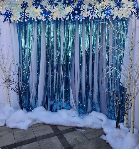 Snow Dance Decorations, Snowcoming Decorations, Frozen Theme Office Decor, Office Holiday Party Decorations Winter Wonderland, Winter Wonderland Photo Booth Backdrops, Winter Wonderland Photo Backdrop Diy, School Winterfest Ideas, Winter Wonderland Christmas Decorations Office, Ice Party Decorations