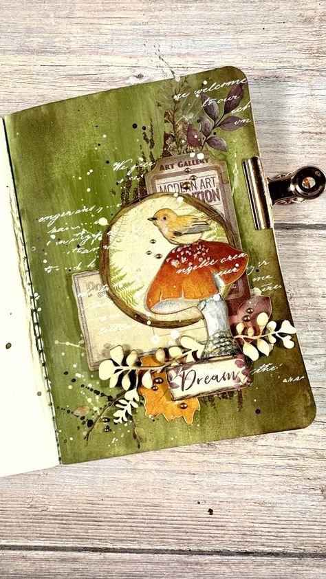 Vicky Papaioannou (@vickyp_gr) • Instagram photos and videos Vintage Pizza, Vicky Papaioannou, Mini Art Journal, Handmade Journals Diy, Watercolor Art Journal, Mixed Media Cards, Art Journal Cover, Collage Art Projects, Mixed Media Techniques