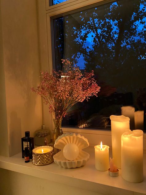 Bedroom With Candles Aesthetic, Calm Candle Aesthetic, Calm Light Aesthetic, Room With Candles Aesthetic, Comfy Room Aesthetic Night Lights, Romantic Aesthetic Room Decor, Candle Corner Bedroom, Candle Arrangements Bedroom, Candles Cozy Aesthetic