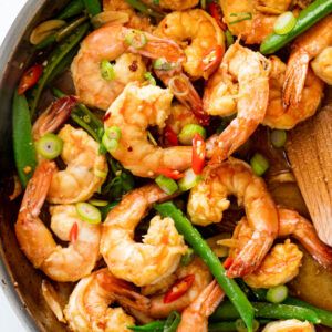 20-minute Shrimp Stir Fry - Simply Delicious Stir Fry Shrimp Recipes, Fried Pasta, Gluten Free Chilli, Calamari Recipes, Keto Seafood, Shrimp Sausage, Shrimp Stir Fry, Shrimp Recipes Healthy, Healthy Shrimp