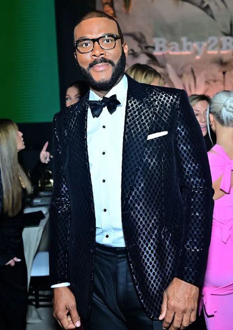 Tyler Perry balks at $3B price for Paramount's BET sale Tuscan Style Villa, Infant Formula, Visit Uk, Black Entertainment, Kelly Ripa, Tyler Perry, Influential Women, Actor Picture, Shaquille O'neal