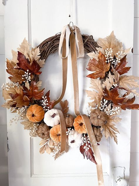 Fall Wreath With Bow, Moody Fall Wreath, Mini Pumpkin Wreath, Homemade Fall Wreath, Velvet Pumpkin Wreath, Vintage Fall Wreath, Simple Fall Wreaths For Front Door, How To Make A Fall Wreath, Autumn Wreath Ideas