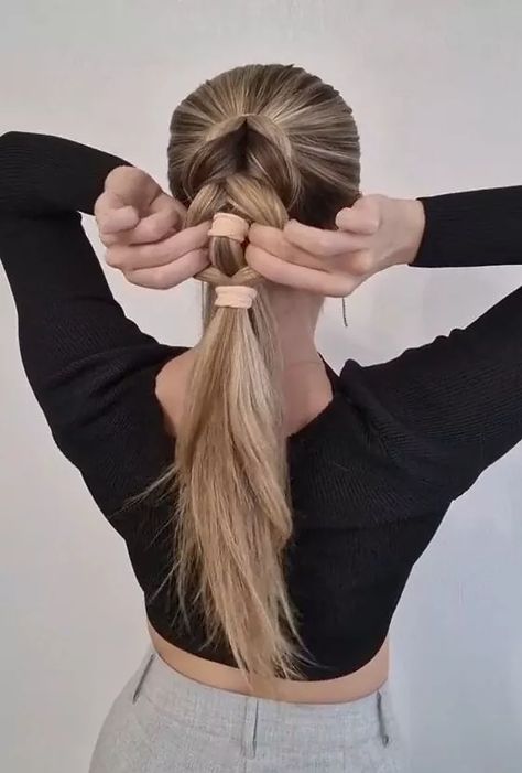 Easy Style Long Hair, Dragon Braid Into Ponytail, Easy Low Side Pony Hairstyles, Cute Things To Do With Your Ponytail, Fancy Easy Ponytail, Easy Ponytail Braid Hairstyles, Easy Long Hair Braids Simple, Easy Fun Ponytails, Braid Hacks For Long Hair