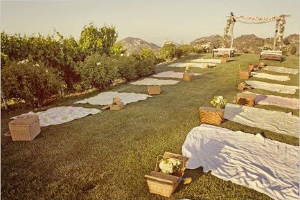 Wedding Ceremony Seating, Wedding Ceremony Ideas, Ceremony Chairs, Picnic Style, Vintage Picnic, Photos Booth, Picnic Wedding, Ceremony Seating, Perfect Picnic