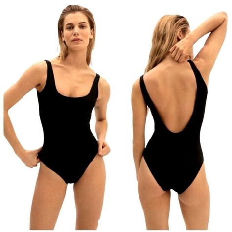 Everlane Swimsuit Womens Size Small Black One Piece Square Neck. New With Tags. Chest: 15" Length: 28" The Square-Neck One-Piece Features A Modern Square Neckline, Minimal Topstitching, A Built-In Shelf Bra, Removable Pads, And Wide Straps For An Easy Fit. Plus, It’s Made Of Fully Lined Italian Fabric With Technical Quick-Drying And Fade-Resistant Properties, Which Makes It Versatile Enough For Every Summer Activity. Even Better? This Style Was Fit-Tested On 112 Different Women To Ensure That It Feels Comfortable, Looks Flattering, And Stays Putno Matter How You Move. One Piece Swimsuit Black, Green Swimsuit, Swimsuit Black, Red Swimsuit, Black Swimwear, Black One Piece, Modern Square, Italian Fabric, Shelf Bra