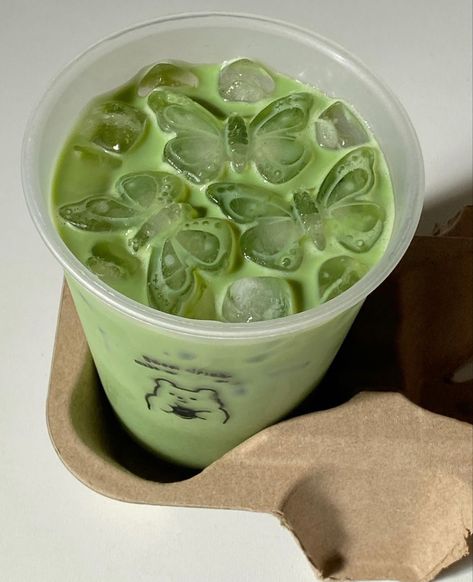 Matcha Tea Ceremony, Japanese Matcha Tea, Matcha Cafe, Matcha Tea Set, Best Matcha, Matcha Drink, Coffee Obsession, Green Drinks, Iced Matcha