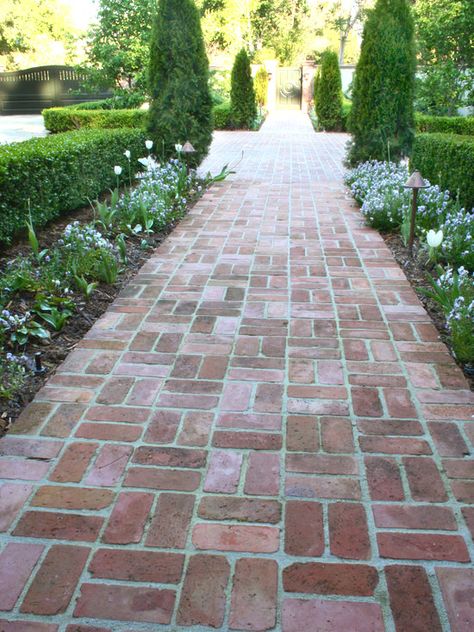 Brick Pathway, Walkway Landscaping, Walkway Design, Brick Path, Brick Walkway, Pathway Landscaping, Walkways Paths, Brick Paving, Landscaping Inspiration