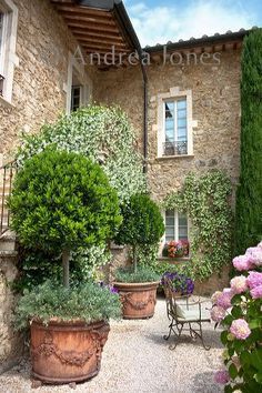 Small Courtyard, Tuscan Garden, Small Courtyard Gardens, Small Courtyards, Italian Garden, Have Inspiration, Mediterranean Garden, French Garden, Courtyard Garden