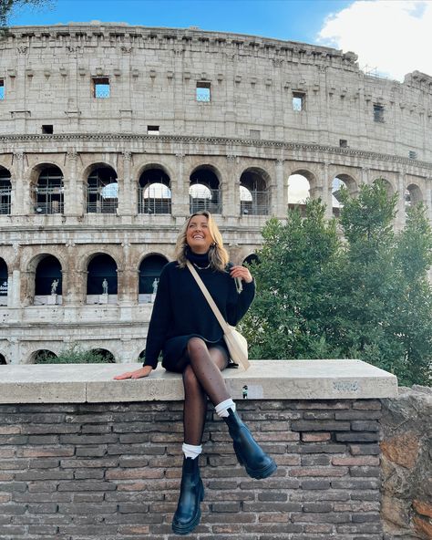 What to Wear In Rome, Italy || Outfit Ideas To Wear In Rome This Fall Outfits For Winter In Italy, Honeymoon Outfits Fall, Italy Cold Weather Outfits, Europe Outfit Inspo Spring, February Italy Outfits, Italy Trip Outfits Winter, Italy Travel Outfit Winter, Rome Outfits Spring What To Wear, Rome Looks