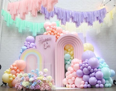 Alessia And Eve's Rainbow 1st Birthday ..🌸 Thank you to all who helped me put my very first styling Job together .. Styling / props /… | Instagram Balloons Purple, Rainbow Birthday Party Decorations, Teal Balloons, Wedding Pastel, Rainbow Themed Birthday Party, Candy Theme Birthday Party, Rainbow Party Decorations, Yellow And Teal, Unicorn Themed Birthday Party