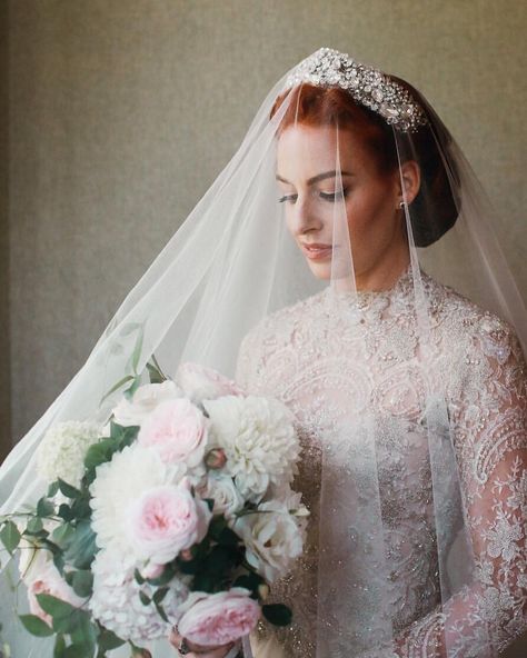 Suzanne Harward, Emma Wiggle, Celebrity Wedding Photos, Elegant Veils, Bridal Veils And Headpieces, Beautiful Jewelry Diamonds, Winter Wedding Decorations, Scottish Wedding, Wedding Photos Poses