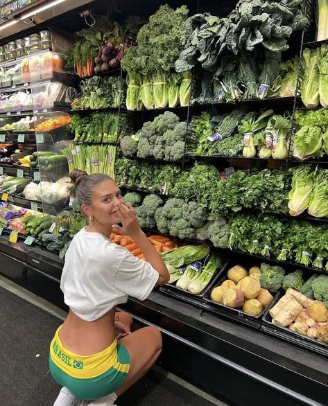 Aesthetic Grocery Store, Grocery Store Photoshoot, Grocery Store Aesthetic, Aesthetic Grocery, Store Photoshoot, Basic Ootd, Store Aesthetic, Aesthetic Street, Back To School Fits