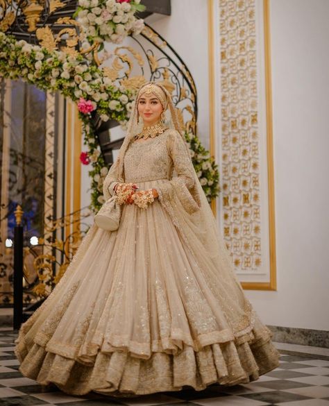 Hijab On Wedding Pakistani, Bride Nikkah Dress, Walima Dress For Bride, Desi Hijabi Bride, Hijabi Desi Bride, Muslim Wedding Dresses Indian, Hijab Bride Pakistani, Hijabi Bride Pakistani, Nikkah Dress Pakistani