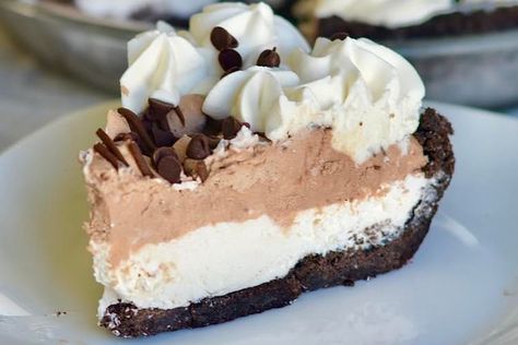 Hershey Pie, Vanilla Pie, No Bake Pie, Chocolate Creme, Hershey's Chocolate, Chocolate Cream Pie, Oreo Crust, Cream Pie Recipes, Frozen Chocolate