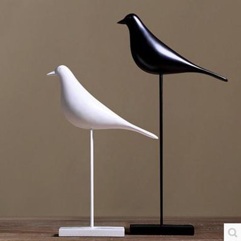 European style bird, home decoration art and craft, garden decoration, creative bird statue Glamour Living Room, Modern Statue, European Decor, Bird Home, Elephant Ornament, European Home Decor, Bird Statues, Decorative Sculpture, Ceramic Birds