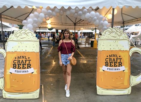 Beer Event Ideas, Beer Fest Decor, Beer Booth Design, Beer Festival Ideas, Oktoberfest Festival, Beer Event, Beer Garden Ideas, Beer Decor, German Beer Festival