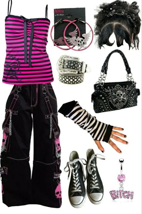 #fashion #aesthetic #trippnyc #y2kfashion #y2k #grungefashion #grunge #pinterest #pink #converse #bbsimonbelt #skull #punkclothing #punkrock Emo Outfit Summer, Stile Punk Rock, Outfits 2000s, Scene Outfits, Pink Converse, Scene Girls, Scene Fashion, 2000s Fashion Outfits, Emo Outfits