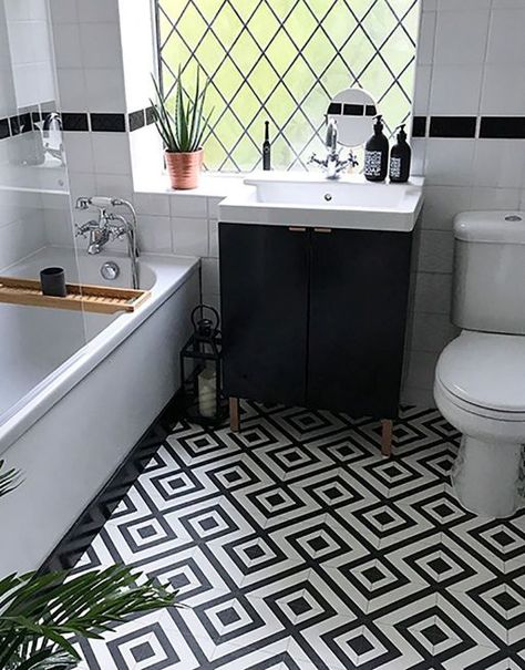 Black And White Vinyl Floor, Black And White Vinyl Flooring, Black And White Bathroom Floor, Floor Tiles Bathroom, Black And White Flooring, White Vinyl Flooring, Black Tile Bathrooms, Black And White Tiles Bathroom, Monochrome Bathroom