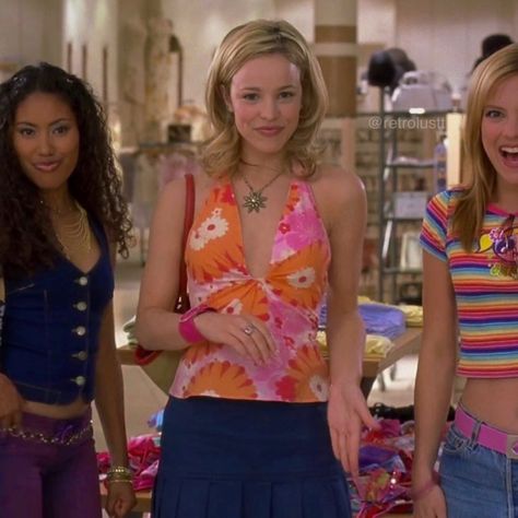 2000s Movie Aesthetics, The Hot Chick Jessica, What A Girl Wants Movie Outfits, The Hot Chick Outfits, Chick Flick Aesthetic, 2000s Movies Outfits, White Chicks Outfit, 2000s Girly Fashion, The Hot Chick Movie