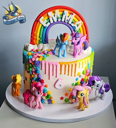 My little pony cake. Rainbow drip ✨️ Rainbow Dash Birthday Cake, Hi 5 Birthday Cake, My Little Pony Birthday Party Ideas, My Little Pony Birthday Party Cake, My Lil Pony Cake, Pony Cake Birthday, My Little Pony Cake Ideas, Rainbow Cake Ideas, My Little Pony Birthday Cake