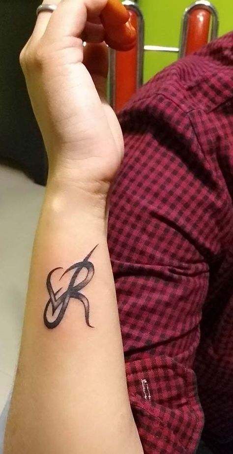 50+ Letter R Tattoo Designs, Ideas and Templates - Tattoo Me Now R Tattoo Designs, Rs Tattoo, Letter R Tattoo, R Letter Design, V Tattoo, Alphabet Tattoo Designs, Tattoo Lettering Styles, Free Tattoo Designs, Omerta Tattoo