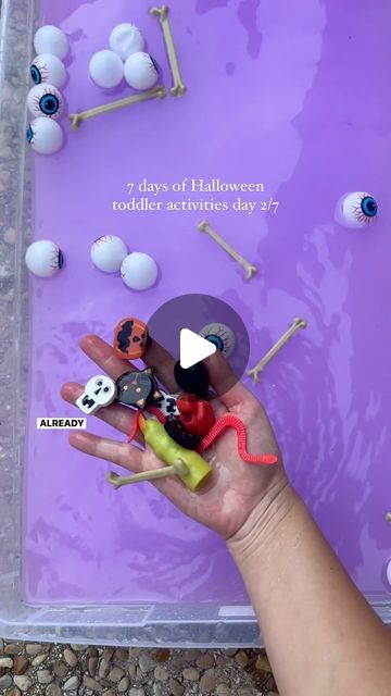 Toddler Activities on Instagram: "Today is day 2 of our 7 days of Halloween toddler activities series and we’re playing with spooky water

All I did was fill a large bin with water, add liquid water color (food dye works too), and add some corn starch to make the water opaque

Then I dumped in spooky toys I already had like erasers, eye balls, bones, and snakes and added transfer tools too!

Some of the objects sank to the bottom which was fun for my toddlers to dig up and explore.

Stay tuned for day 3!" Messy Halloween Activities, Halloween Water Beads, Halloween Table Top Activities Preschool, Taste Safe Halloween Sensory, Gross Halloween Sensory Game, Transfer Tools, Halloween Activities For Toddlers, Eye Balls, Halloween Toddler