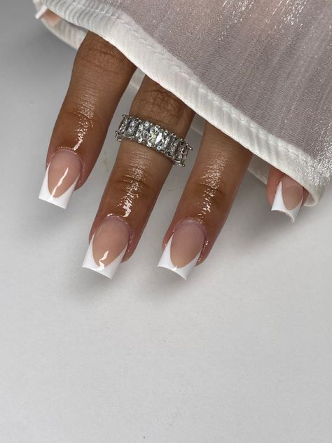 Whitre French tips White French Tips On Brown Skin, Short French Nails, White French Tip, Finger Nails, French Tips, Birthday Nails, Girls Nails, Nails Inspo, French Tip Nails