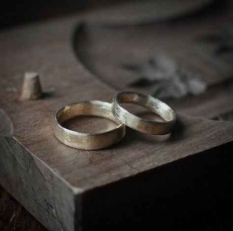 Gold Wedding Ring Set, Wedding Band Rings, Couples Wedding Bands, Wood Ring Box, Gold Rings Simple, Simple Band, Yellow Gold Wedding Ring, Yellow Gold Wedding Band, Gold Wedding Ring