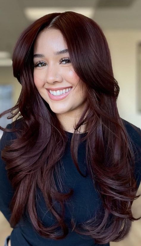 Pelo Color Vino, Hair Burgundy, Wine Hair Color, Mom Hair, Red Balayage, Plum Hair, Red Hair Inspo, Wine Hair, Brown Hair Looks