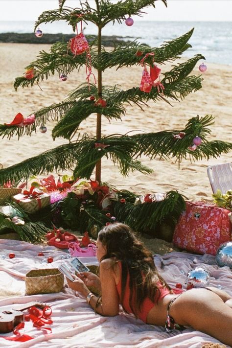 Christmas Editorial, Barbie Christmas, California Christmas, Hawaii Christmas, Aussie Christmas, Florida Christmas, Hawaiian Christmas, Roxy Surf, Christmas Shoot