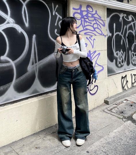 Korean Streetwear, Outfit Inspo Casual, Everyday Fashion Outfits, Soft Grunge, Korean Street Fashion, Korean Outfits, Casual Style Outfits, Streetwear Outfit, Grunge Outfits