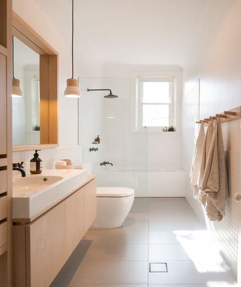 10 Minimalist Bathroom Of Your Dreams - Matchness.com Scandinavian Bathroom, Drømme Bad, Makeover Kamar Mandi, Bilik Air, Minimalist Bathroom Design, Narrow Bathroom, Bad Design, Trendy Bathroom, Minimalist Bathroom