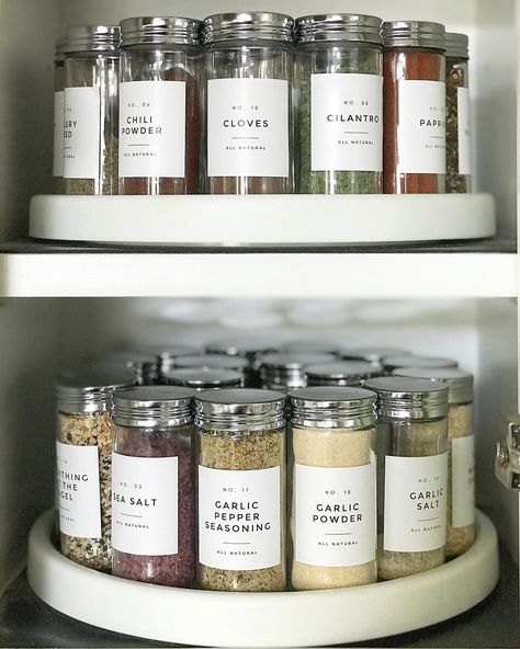 Desain Pantry, Interior Design Per La Casa, House Organisation, Kitchen Organisation, Dream Apartment Decor, Future Apartment Decor, Apartment Organization, Home Organisation, Apartment Decor Inspiration