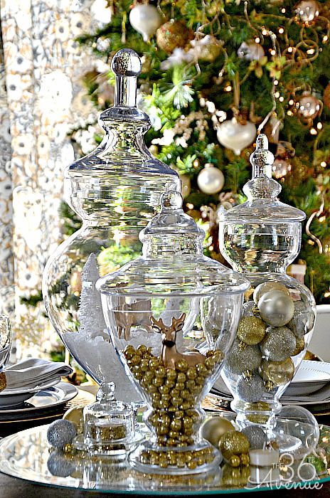 Ornaments Apothecary Jar - Home Decorating Trends - Homedit Apothecary Jar Ideas, Recipes Christmas, Have Inspiration, Christmas Tablescapes, Christmas Table Settings, Silver Christmas, Noel Christmas, Apothecary Jars, Christmas Centerpieces