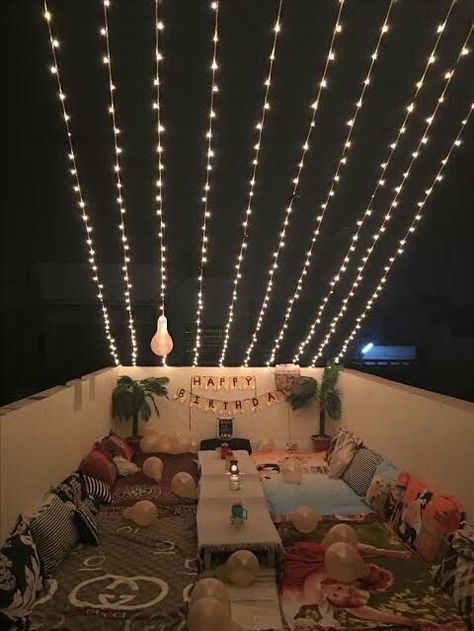 Terasse Ideas, Inexpensive Halloween Decorations, Cozy Terrace, 25th Anniversary Decorations, Surprise Birthday Decorations, Birthday Decorations At Home, Birthday Room Decorations, Terrace Decor, Diwali Lights