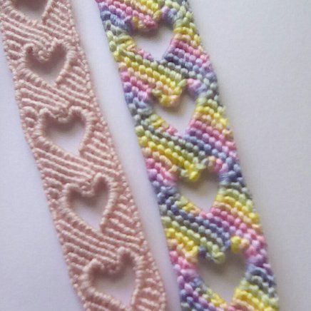 Simple Friendship Bracelet Patterns, Heart String Bracelet, Bracelet Book Patterns, Friendship Bracelets Patterns, Alpha Bracelets, Book Website, Accesorios Aesthetic, Bracelet Book, Cool Friendship Bracelets