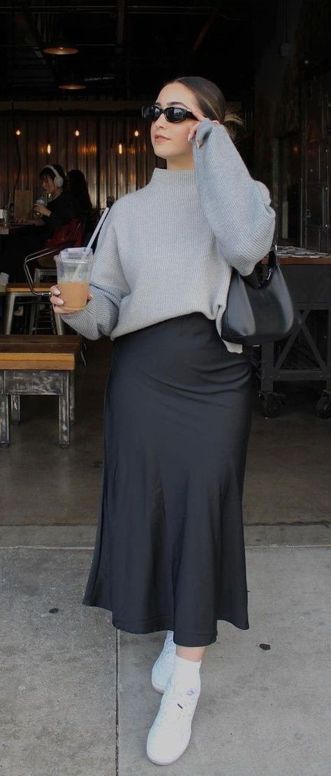 Skirts Women Outfits, Modest Silk Skirt Outfit, Mid Size Church Outfits, Modesty Plus Size, Midsize Fashion Classy, Paris Outfit Plus Size, Winter Spring Outfits 2024 Plus Size, Modest Fashion Mid Size, Modest First Date Outfit