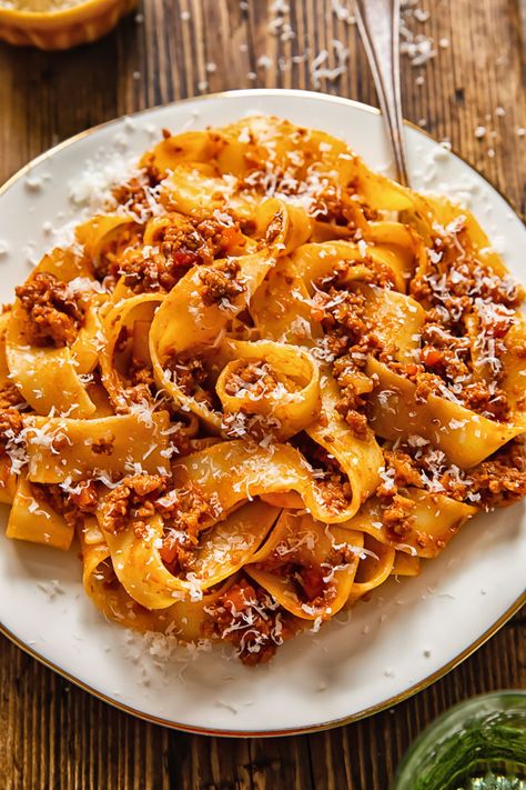 Rich in tomato, magnificently meaty and the perfect pasta partner, create your own ragu sauce with this authentic recipe. Pasta And Sauce, Ragu Sauce, Tuscan Recipes, Ragu Recipe, Italian Dinner Recipes, Italian Pasta Dishes, Italian Pasta Recipes, Pasta Dinners, Pasta Dinner Recipes