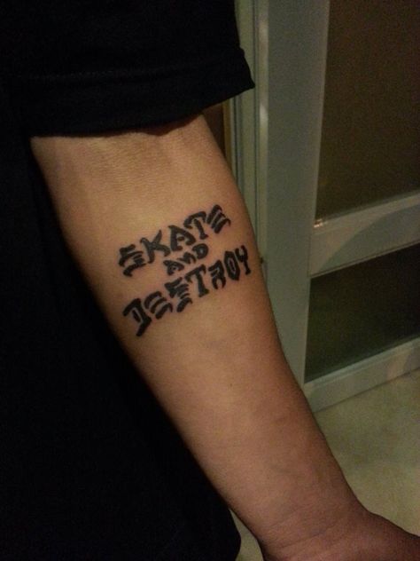 skate and destroy tattoo Skateboarding Tattoo Ideas, Skater Tattoos Ideas, Skateboard Tattoo Ideas, Skate Tattoo Ideas, Thrasher Tattoo, Skateboarding Tattoo, Skate Tattoos, Tattoo Skate, Skater Tattoos